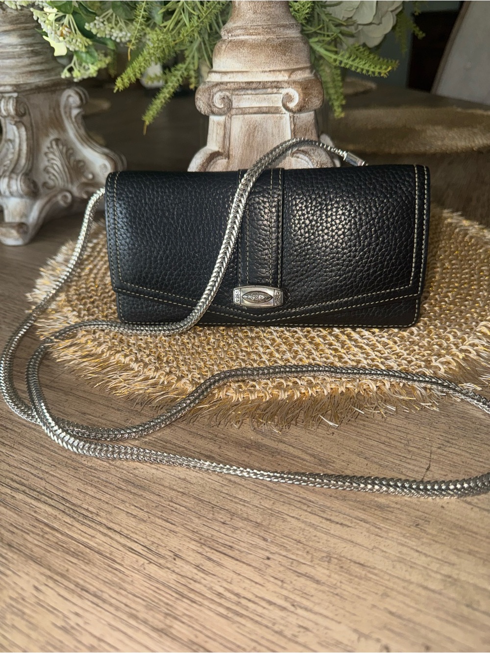 Brighton  Leather Crossbody Wallet in EUC with Silver Hardware & Chain Strap